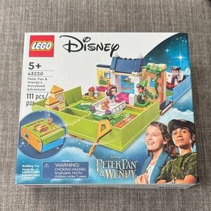 Disney Lego Peter Pan and Wendy’s Storybook Adventure 43220
